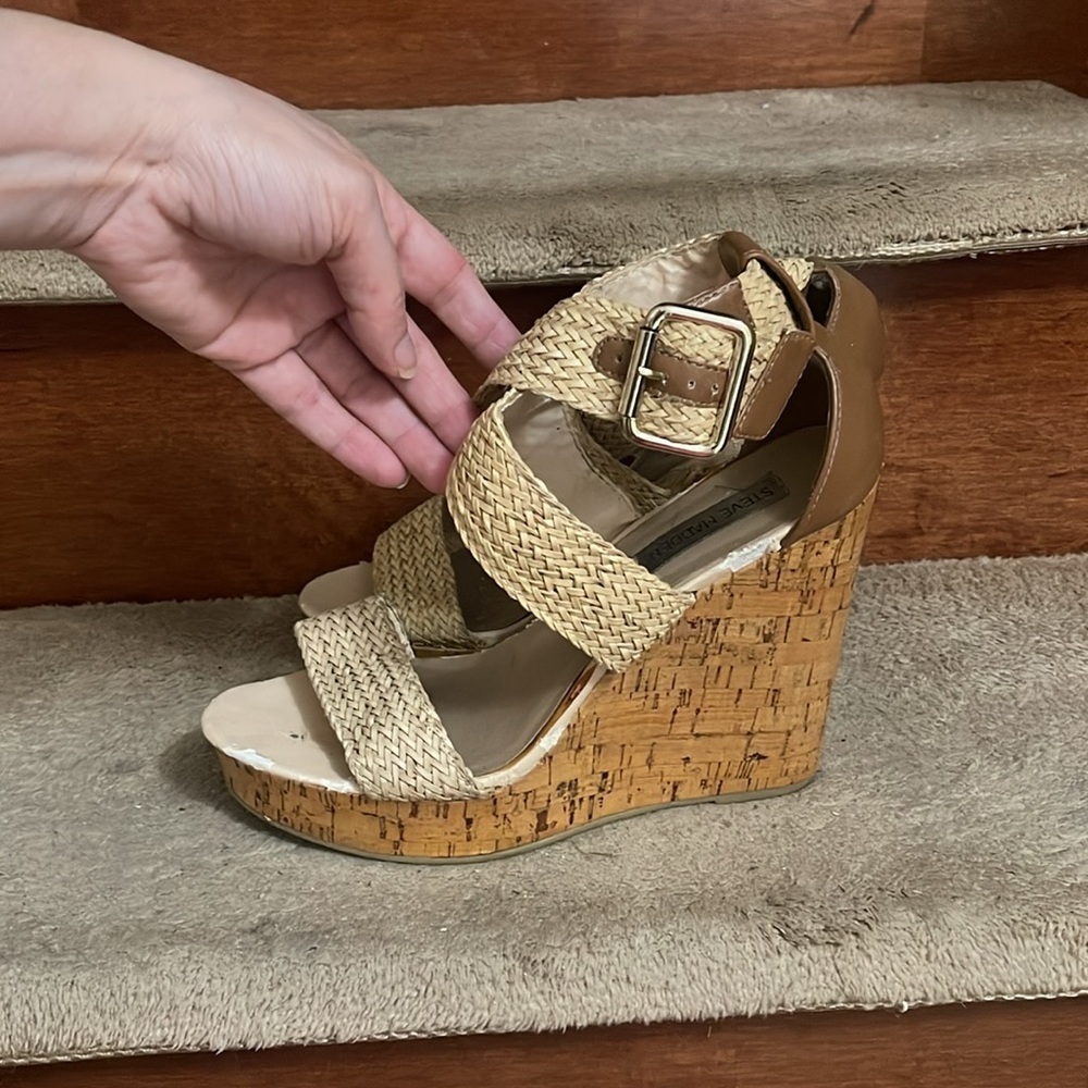 Steve Madden Tan Cream Wedge Sandals Size 9.5 - Picture 5 of 13